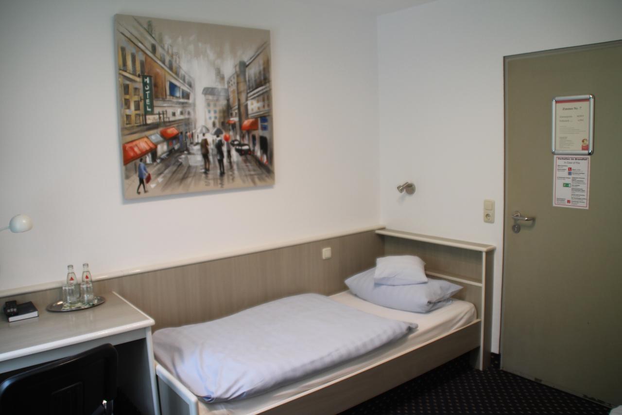 Autobahn Motel Siegerland Ost Siegen Esterno foto